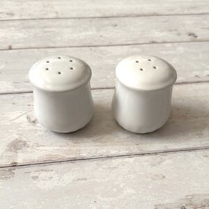 Corelle White Salt & Pepper Shaker Table Settings Servewear Ceramics